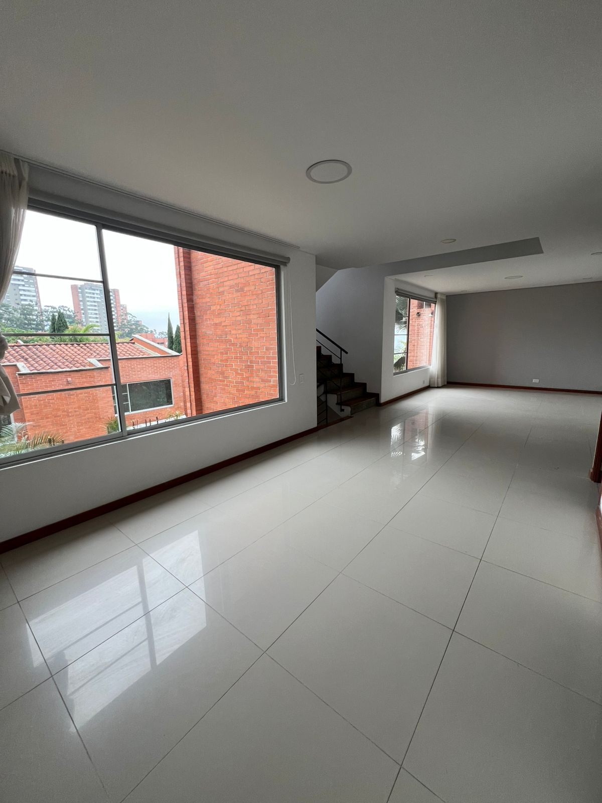 Casa en Arriendo en Envigado Sector Benedictinos.