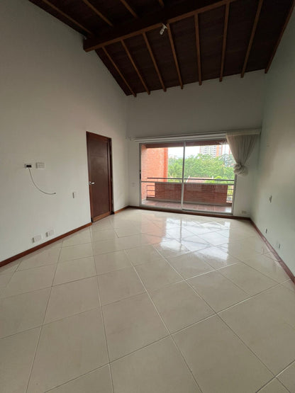 Casa en Arriendo en Envigado Sector Benedictinos.