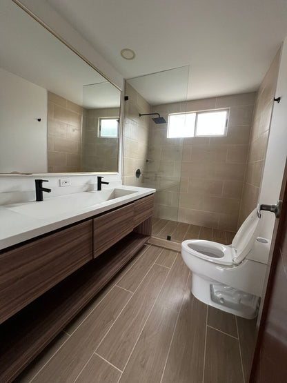 Casa en Arriendo en Envigado Sector Benedictinos.