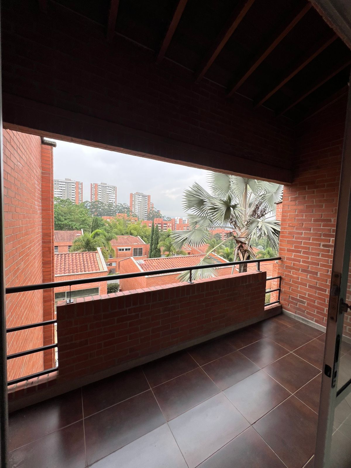 Casa en Arriendo en Envigado Sector Benedictinos.