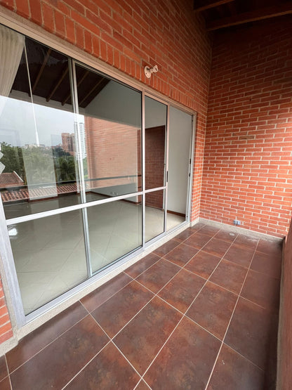 Casa en Arriendo en Envigado Sector Benedictinos.