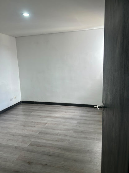 Se arrienda Apartamento Sector Ferreria La Estrella.