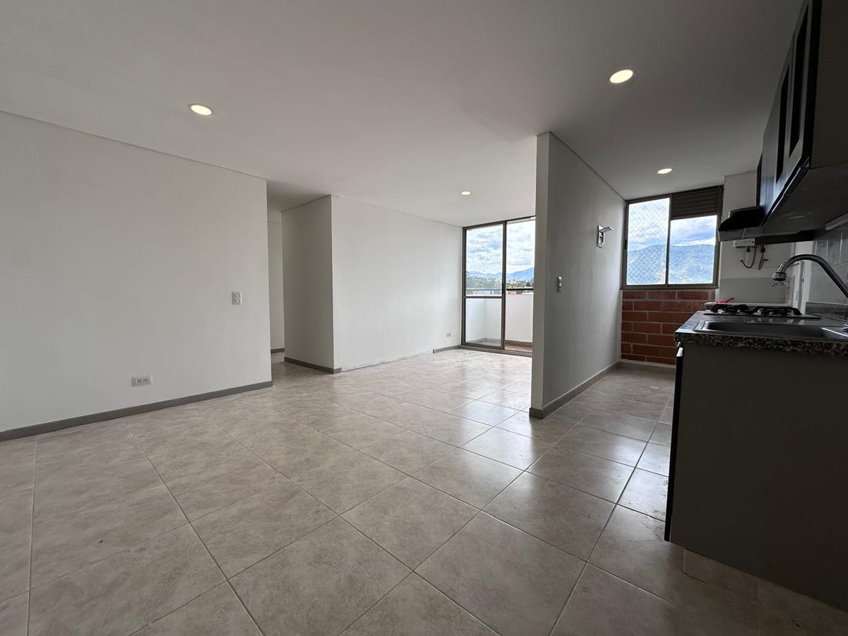 Se Vende Apartamento En Unidad Cerrada Sector Ferreria La Estrella.