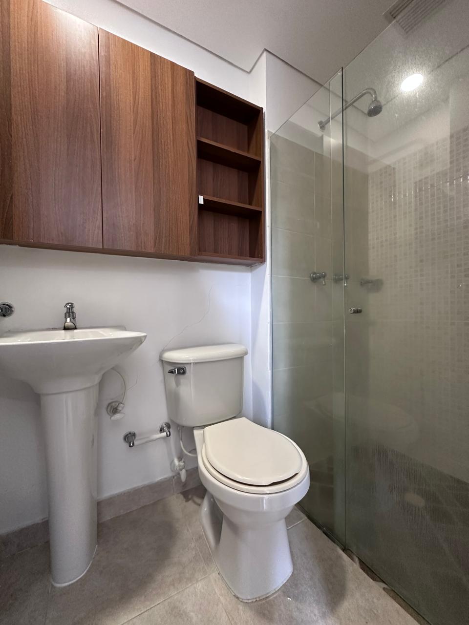 Se Vende Apartamento En Unidad Cerrada Sector Ferreria La Estrella.