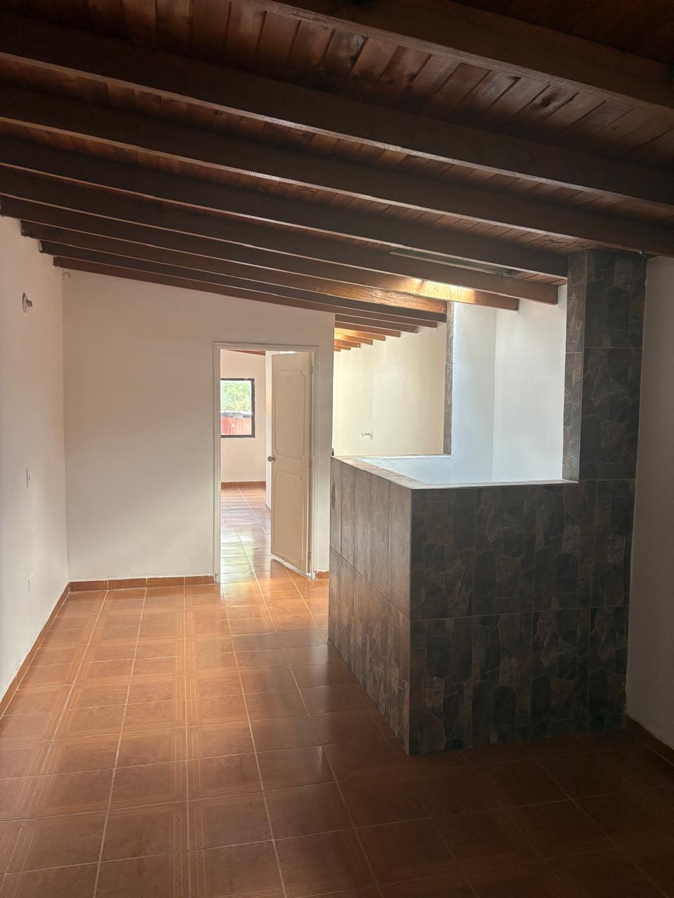 Se Arrienda Casa Unifamiliar Sector Villa lia Itagui.